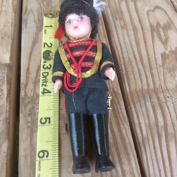 Vintage Queen"s Royal Guard Celluloid Doll Buckingham Palace London British - Picture 8 of 11